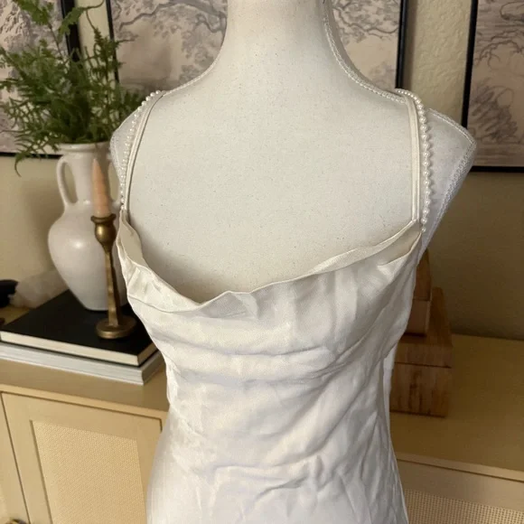 LOVERS + FRIENDS Satin Boa Mini Dress In Ivory Size XXS -  conticontadores.com.br